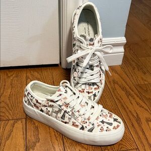 Cynthia Rowley Dog white Patterned Women's Sneakers size 7M